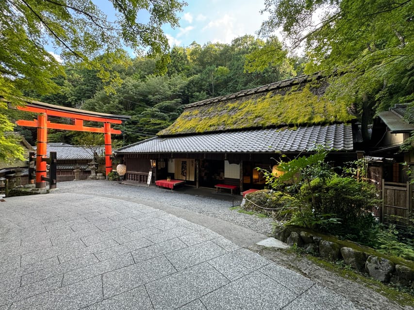 Kyoto: Avoid the Crowds at the Hidden Gems of Arashiyama - Adashino Nenbutsuji and the field of stone memorials