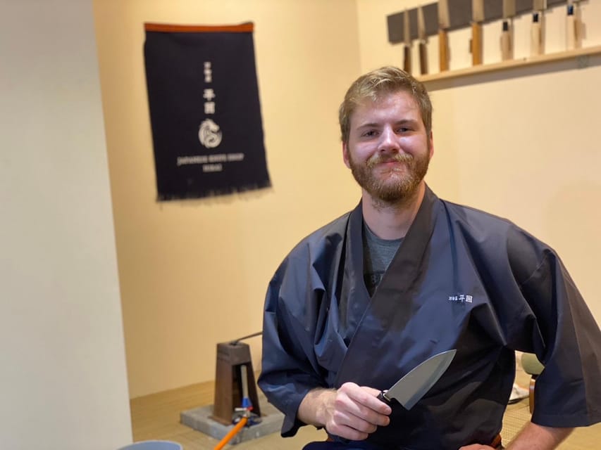Kyoto: Beginner Knife Sharpening & Handle Fitting Workshop - Fitting the magnolia handle