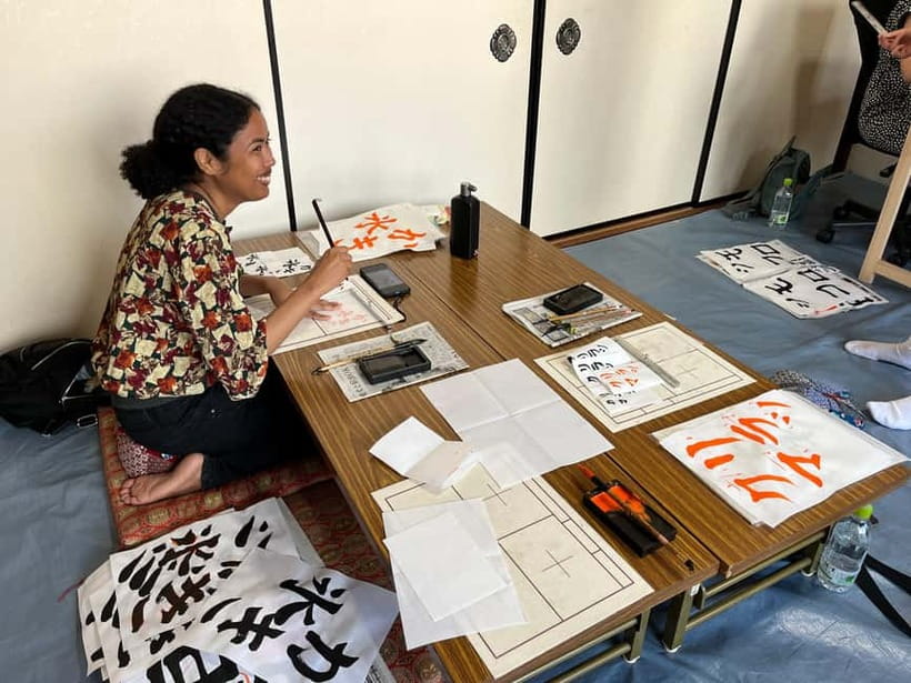Kyoto: Calligraphy class at Buddhist temple in city center - Brush, ink, and the discipline of basic lines