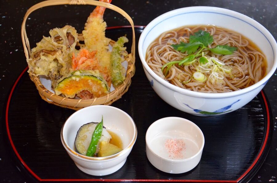 Kyoto: Casual Pontocho Evening Food Tour - The practical rhythm of the three hours