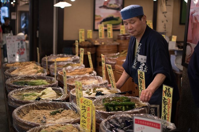 Kyoto Foodie Night Tour - Nishiki Market: 25 minutes of Kyoto in snack form