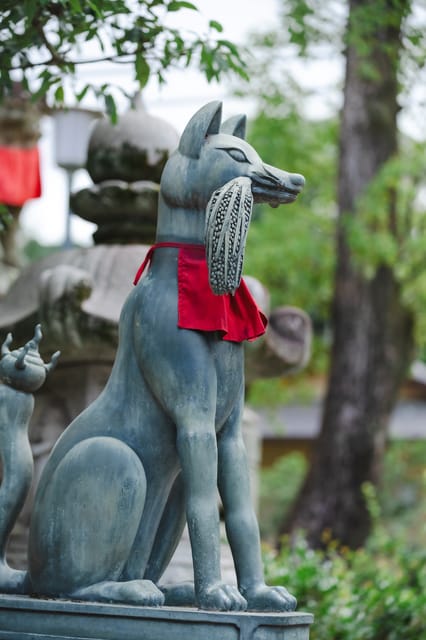 Kyoto: Fushimi Inari Taisha Shrine Walking Tour with Guide - What the $34 price really covers