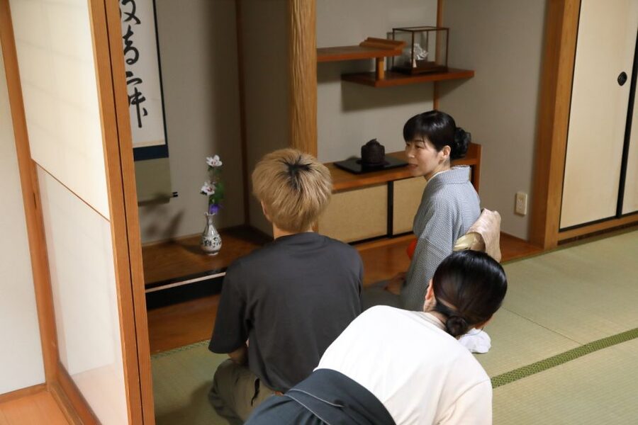 Kyoto Fushimiinari:Wagashi Making & Small Group Tea Ceremony - Watching the matcha preparation