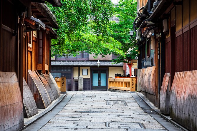 Kyoto Geisha District Walking Tour in Gion - Tatsumi Bridge and Gion Shirakawa