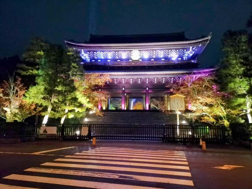 Kyoto Geisha Walking Tour: Gion District & Hidden Gems - Geiko, Maiko, and what the tradition means today