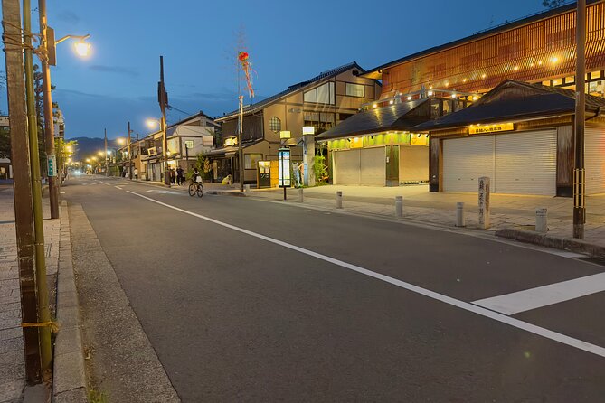 Kyoto Ghost Tour: Dark Tales, Urban Legends, Bamboo Forest Night - Practical details that affect your decision