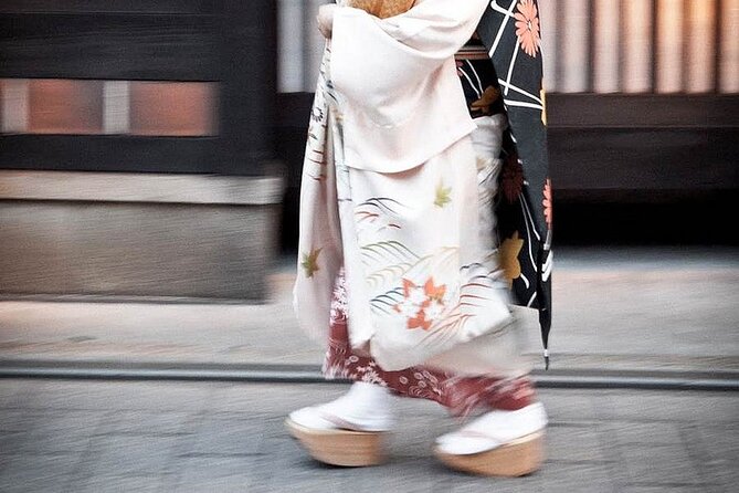 Kyoto Gion Cultural Walk & Geisha Show with Dining Options - Dining options and what the price really buys