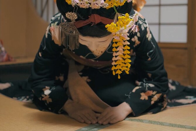 Kyoto Gion Cultural Walk & Geisha Show with Dining Options - Starting at the Izumo-no-Okuni statue