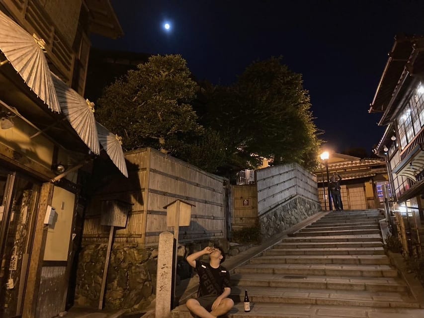 Kyoto: Gion Evening Walk with Hidden Gems, Geisha & Sake - Yasui Kompira-gū and Its Power Stone