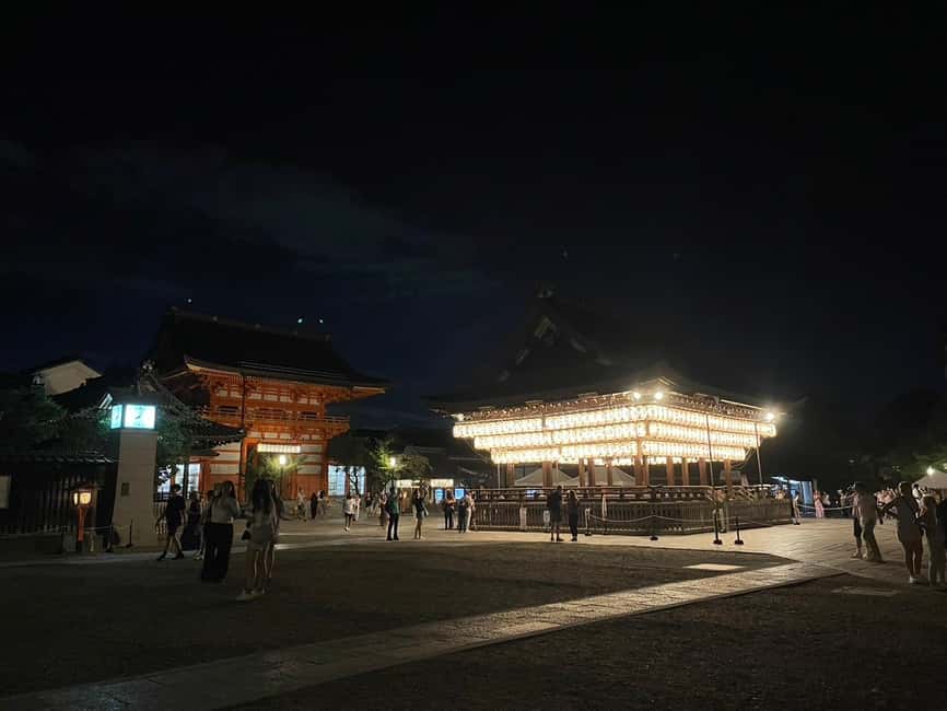 Kyoto: Gion & Geisha District Night Time Walking Tour - Yasaka Shrine and the opening look at Gion