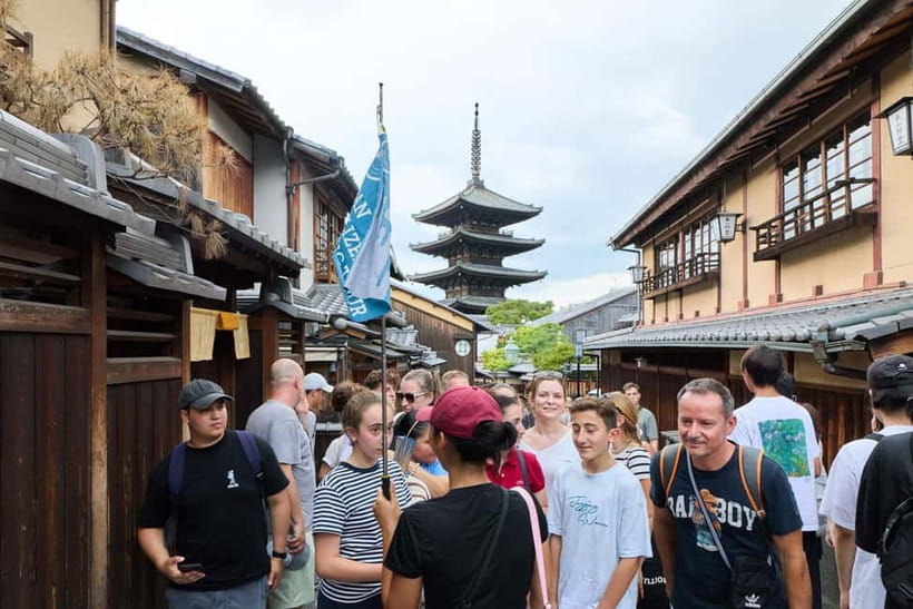 Kyoto: Gion Geisha District Walking Tour and Hidden Gems - Tatsumi Bridge and the quiet side of Gion