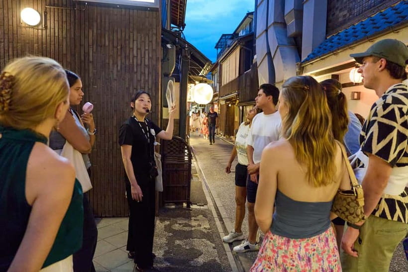 Kyoto: Gion Geisha District Walking Tour - Stories of Geisha - Pontocho Alley: Kyoto’s discreet dining street