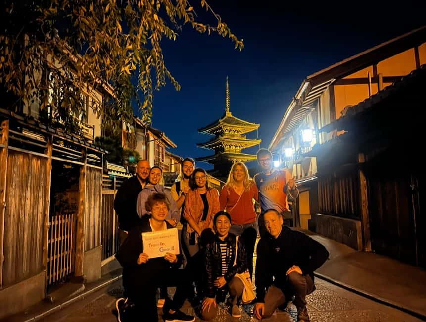 Kyoto: Gion Magical Night Walking Tour with Geisha Trivia - Key points at a glance