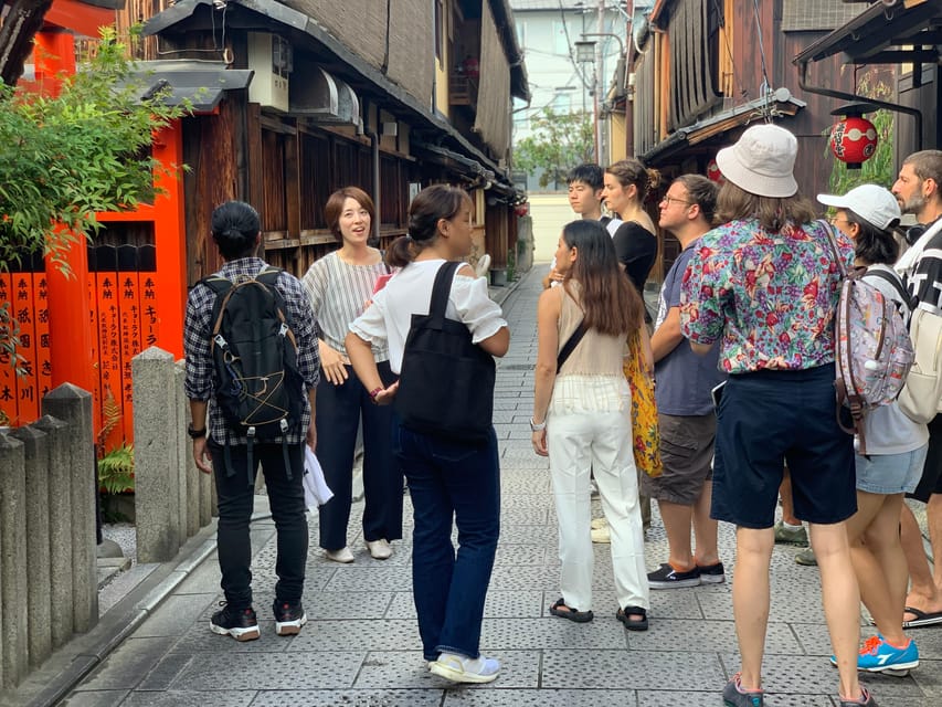 Kyoto: Gion World of the Geisha Guided Walking Tour - Walking comfort, weather, and access