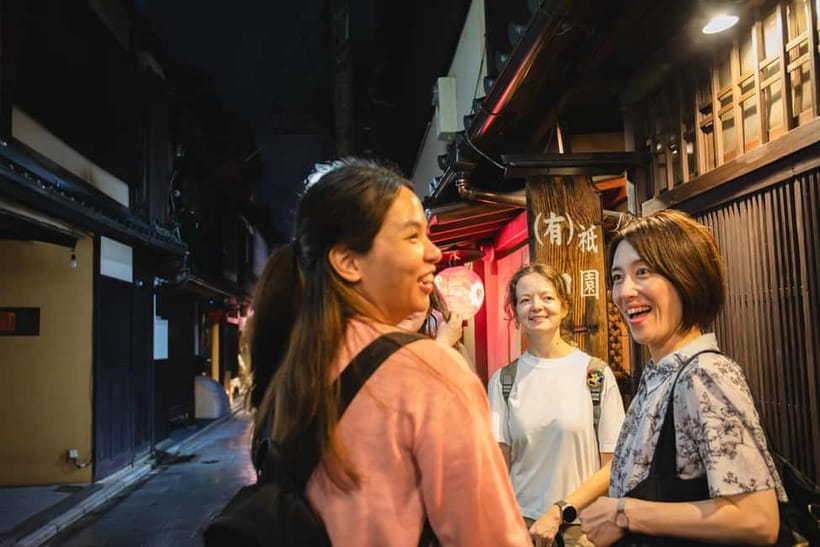 Kyoto: Gion World of the Geisha Guided Walking Tour - Why Gion makes a good walking tour
