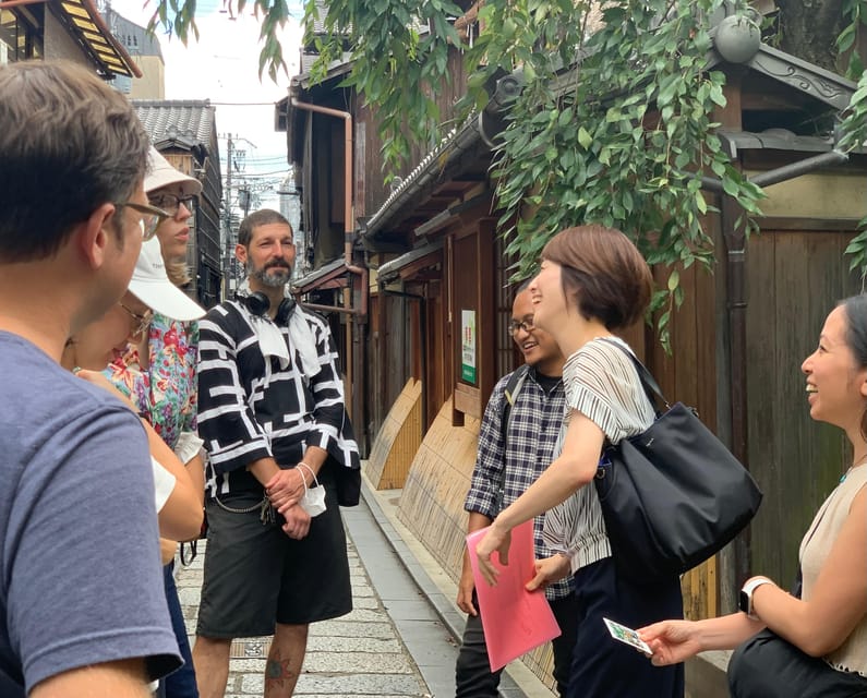 Kyoto: Gion World of the Geisha Guided Walking Tour - Gion Corner and the cultural finish