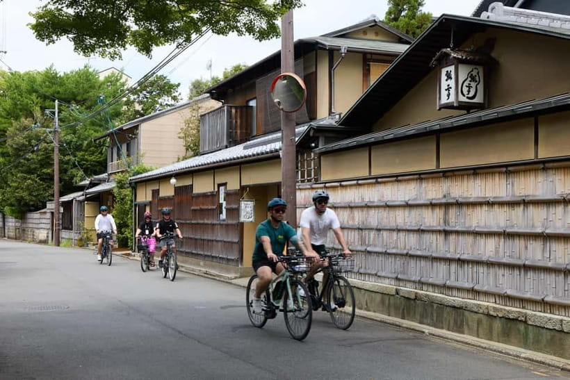 Kyoto: Hidden Gems E-Bike Tour Through Backstreets & Temples - Philosopher’s Path: the scenic heart of the ride