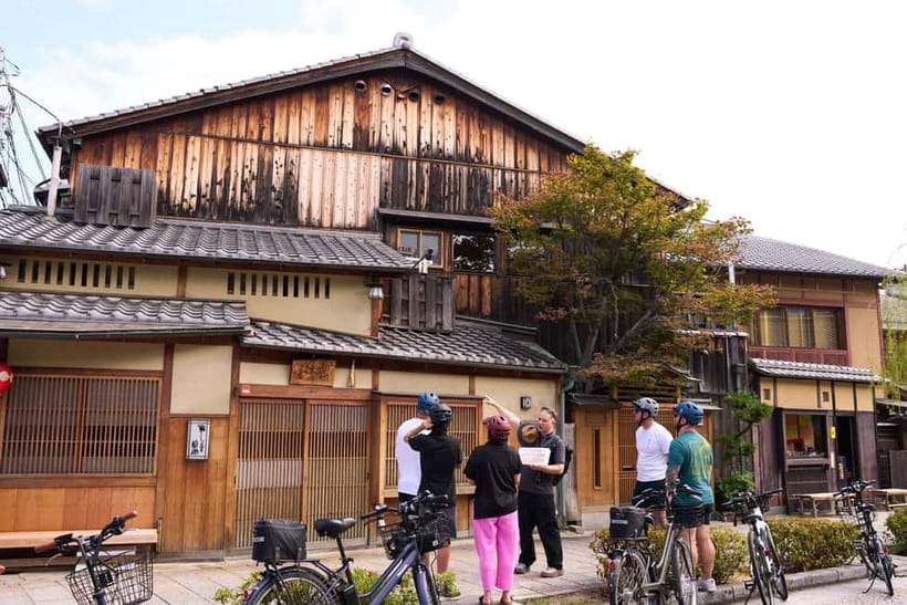 Kyoto: Hidden Gems E-Bike Tour Through Backstreets & Temples - The guides make the difference