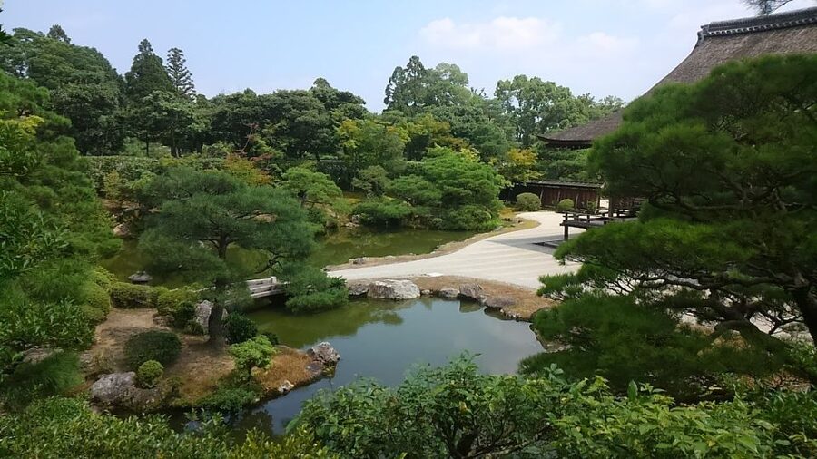 Kyoto: Historic Higashiyama Walking Tour - Kiyomizu-dera and the final Kyoto view