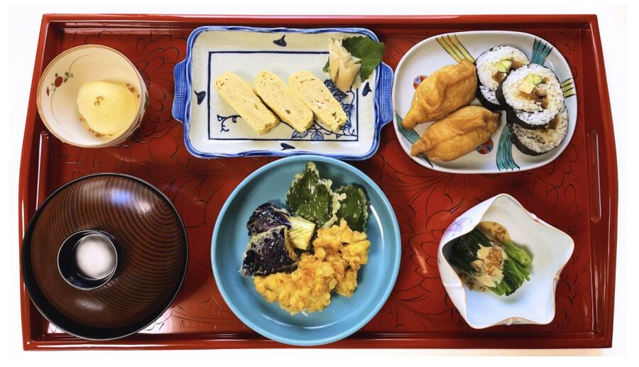 Kyoto Home Cooking Class ＆Supermarket tour near Fushimiinari - A Japanese cooking lesson inside a real home