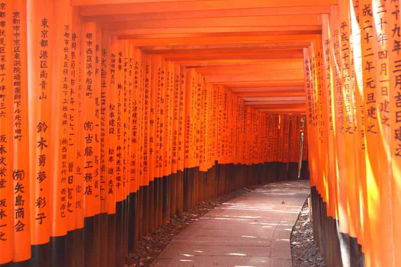 Kyoto: Immersive Arashiyama & Fushimi Inari by Private Car - Tenryu-ji introduces Kyoto’s garden tradition