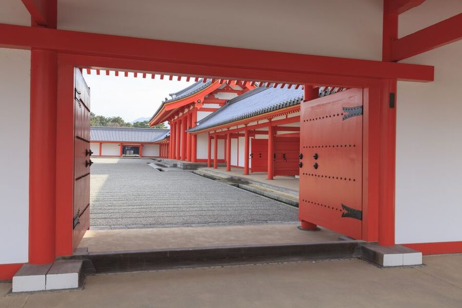 Kyoto: Imperial Palace & Nijo Castle Guided Walking Tour - Why the guide changes the experience