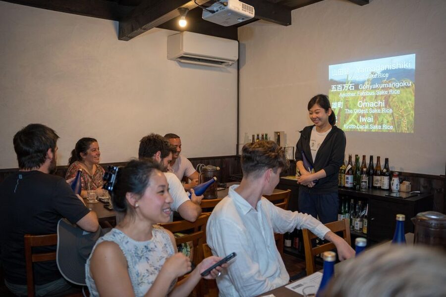 Kyoto: Insider Sake Experience with 7 Tastings and Snacks - Seven pours, seven ways to understand sake