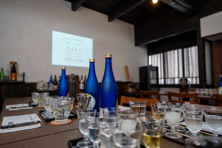 Kyoto: Insider Sake Experience with 7 Tastings and Snacks - The food pairing: why the same sake can taste different