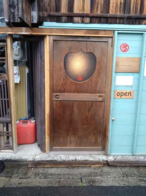 Kyoto: Japanese Archery Workshop with Experienced Instructor - The First Minutes: Bow, Stance, and Form