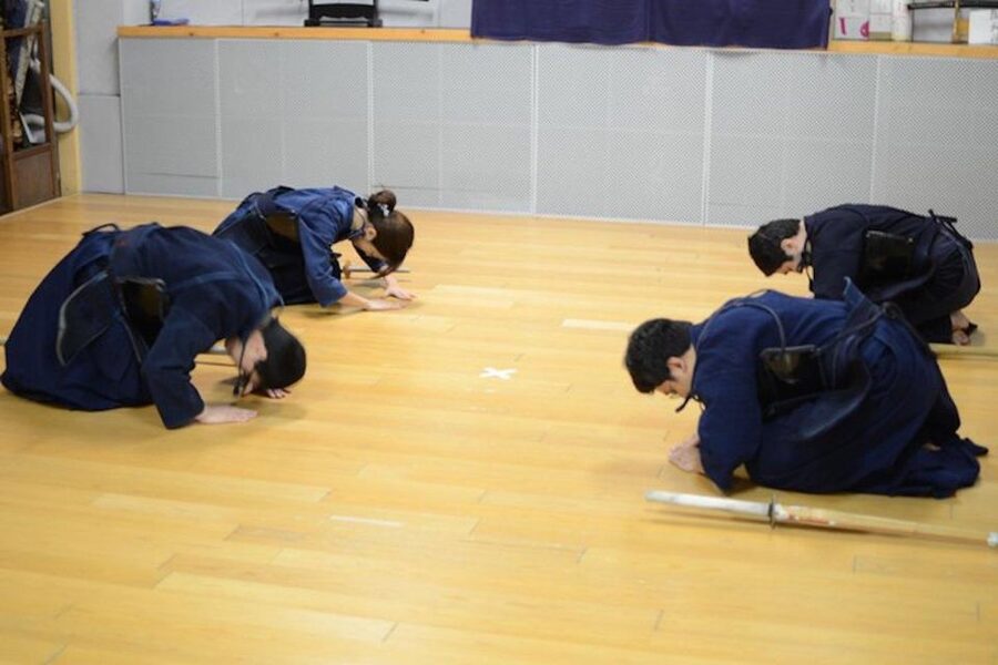 Kyoto: Kendo Samurai Experience Tour - The first lesson: etiquette, posture, and movement