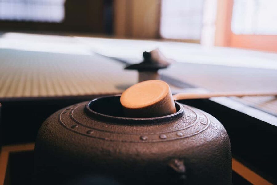 Kyoto: Kimono Tea Ceremony at Orizuruya Gion - A Quiet Tea Room and a Clear English Lesson