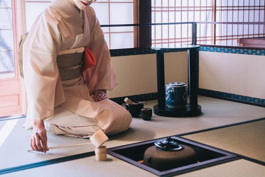 Kyoto: Kimono Tea Ceremony at Orizuruya Gion - Adding Japanese Calligraphy for Two Hours