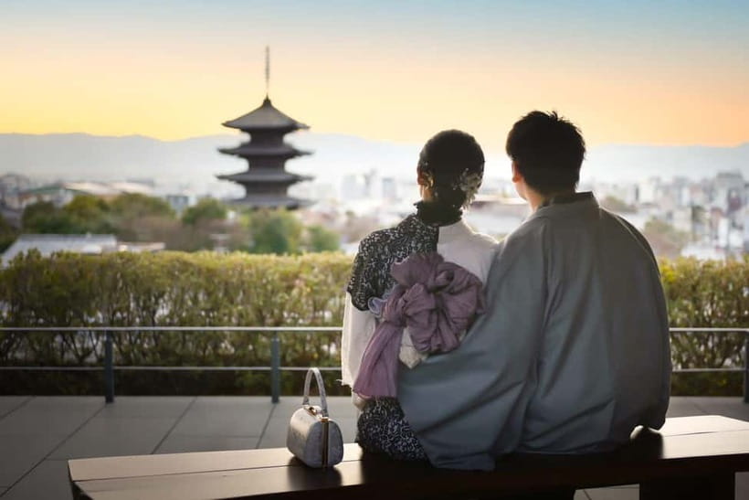 Kyoto: Kimono/Yukata Rental 5 Minute from Kiyomizu-dera - Getting Dressed and Getting Comfortable