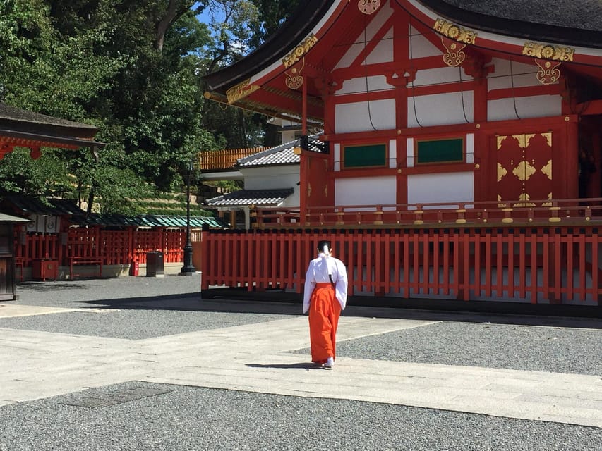 Kyoto: Kiyomizu-dera, Fushimi Inari & Gion Geisha District - Roberto’s guiding style and the private format