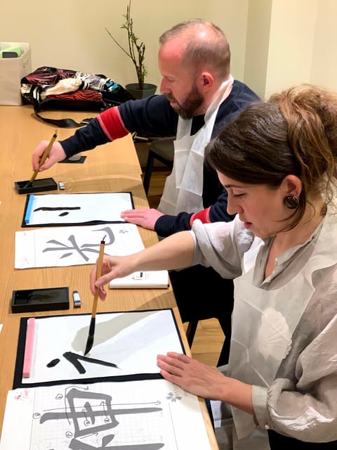 Kyoto: Local Home Visit and Japanese Calligraphy Class - The value of $66 for one hour