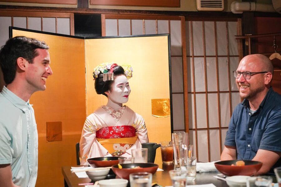 Kyoto: Maiko Dinner in Traditional Restaurant and Tour - Who will enjoy this experience most