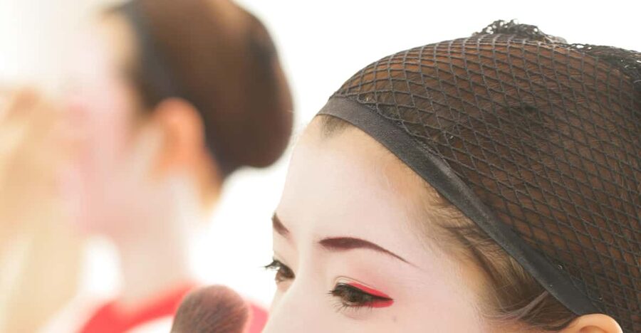 Kyoto: Maiko Makeover and Photoshoot Experience - Is $140 good value?