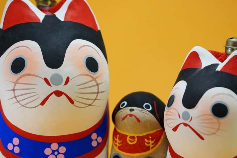 Kyoto: Make Your Own "Daruma" Craft & Painting Workshop - Tea, sweets, and a little conversation