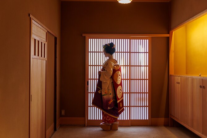 Kyoto: Meet the Geisha Maiko with Gion Walking Tour - Respect is part of the experience