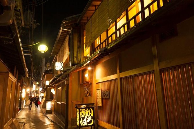 Kyoto Night Foodie Tour in Gion (9+ dishes + 6 Sake tastings) - Pontocho’s narrow dining lane