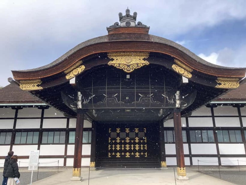 Kyoto: Nijo Castle and Kyoto Imperial Palace Guided Tour - Should you book the Nijo Castle and Imperial Palace tour?