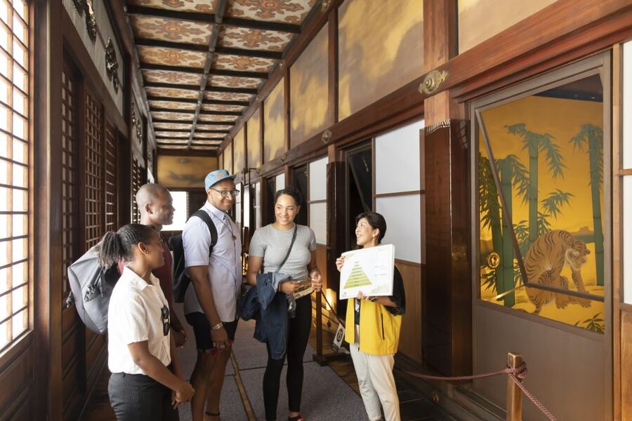 Kyoto: Nijo-jo Castle and Ninomaru Palace Guided Tour - Karamon Gate: a grand entrance with a message