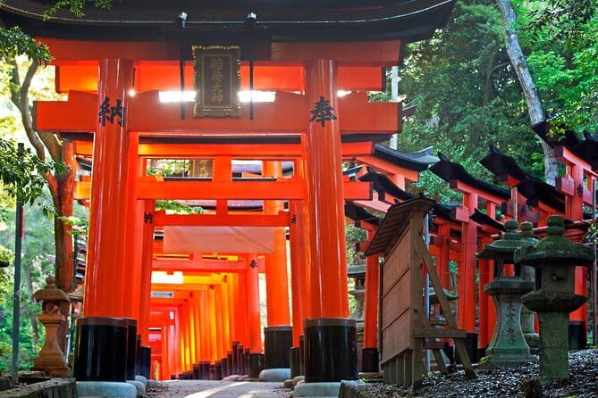 Kyoto: Nijo, Kinkaku-ji, Arashiyama, Kiyomizu & Fushimi Inari - Starting early at Hotel Keihan Kyoto Grande