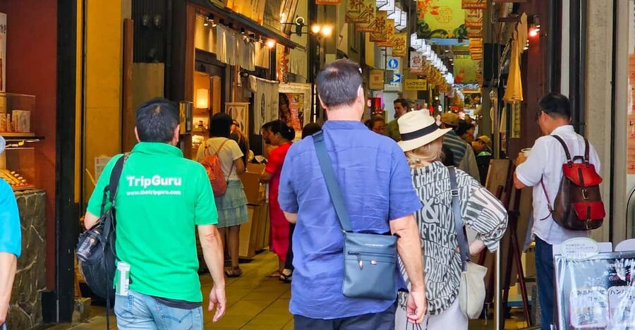 Kyoto: Nishiki Market and Depachika Food Tour with a Local - Key points to know before you book