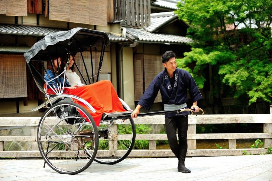 Kyoto: Private Rickshaw Tour of Gion and Higashiyama Area - Meeting near Kodaiji Temple and Ichinenzaka