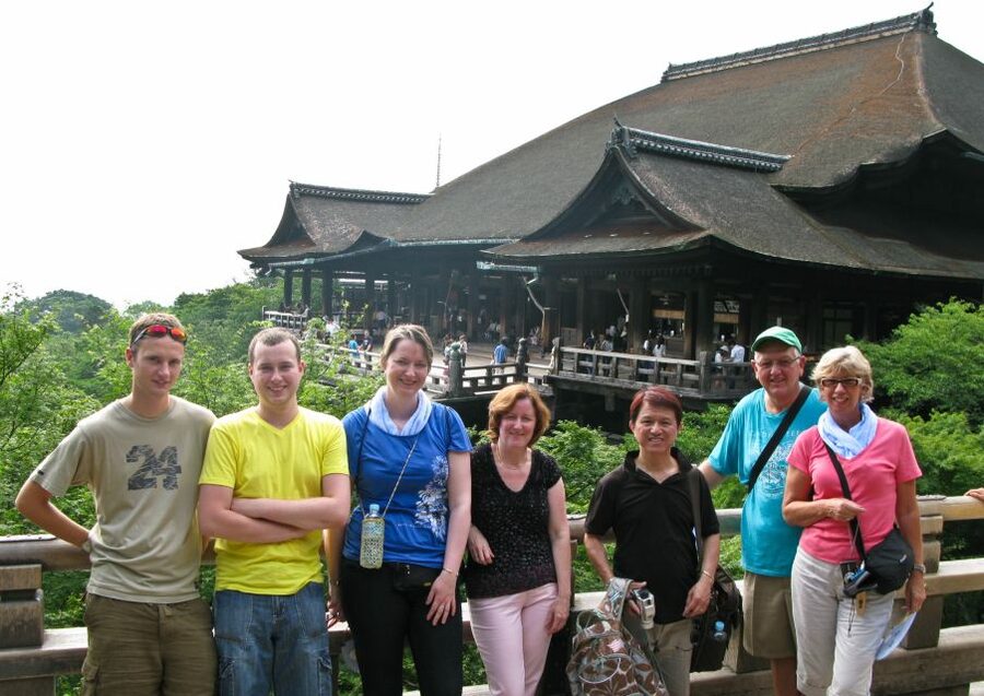 Kyoto: Private Tour with Local Licensed Guide - Nijo Castle, Nishiki Market, and the city center