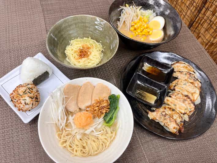 Kyoto: Ramen, Gyoza, and Onigiri Cooking Class - Pace, group size, and teaching style