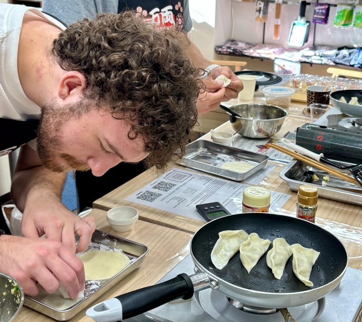 Kyoto: Ramen, Gyoza, and Onigiri Cooking Class - Starting in a tucked-away Kyoto classroom