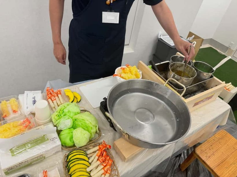 Kyoto: Replica food making experience - Making shrimp and pumpkin tempura