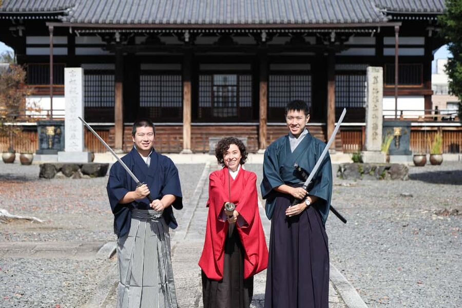 Kyoto: Samurai Sword & Kimono Action Filming Experience - Who should book this experience